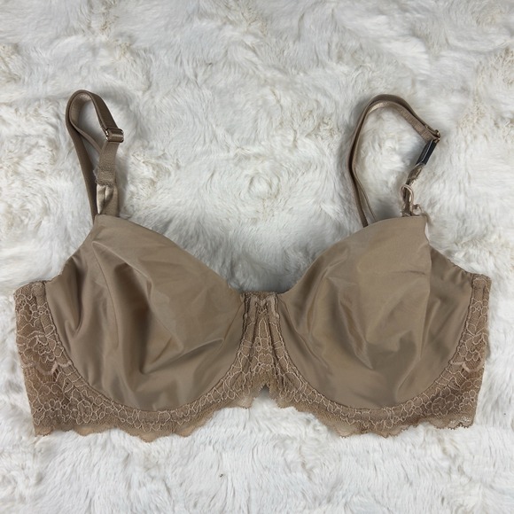 Victoria's Secret Other - Victoria's Secret Dream Angels Unlined‎ Smooth Lace Balconette Bra Beige 32C NWT
